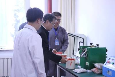 警惕色彩 科學(xué)揭示紅黃衣物新材料技術(shù)開發(fā)的潛在風(fēng)險